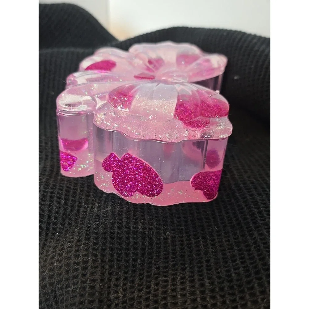 Handmade Resin Bow‎ Shaped Trinket Box With Lid Pink With Hearts. 770